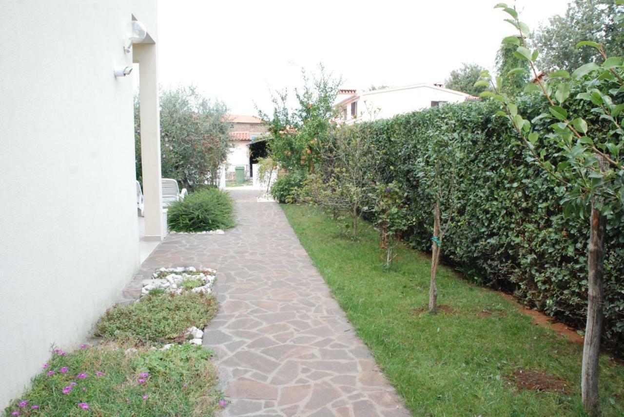 Apartmani Radin Rosini Exterior foto