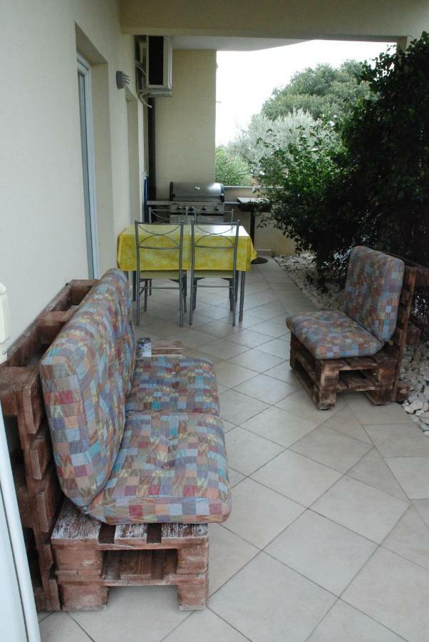 Apartmani Radin Rosini Exterior foto