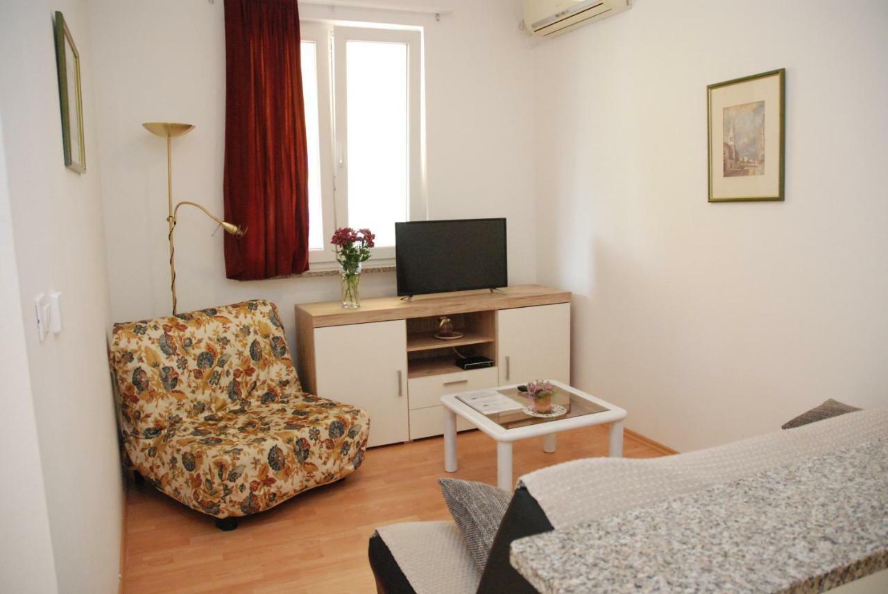 Apartmani Radin Rosini Exterior foto